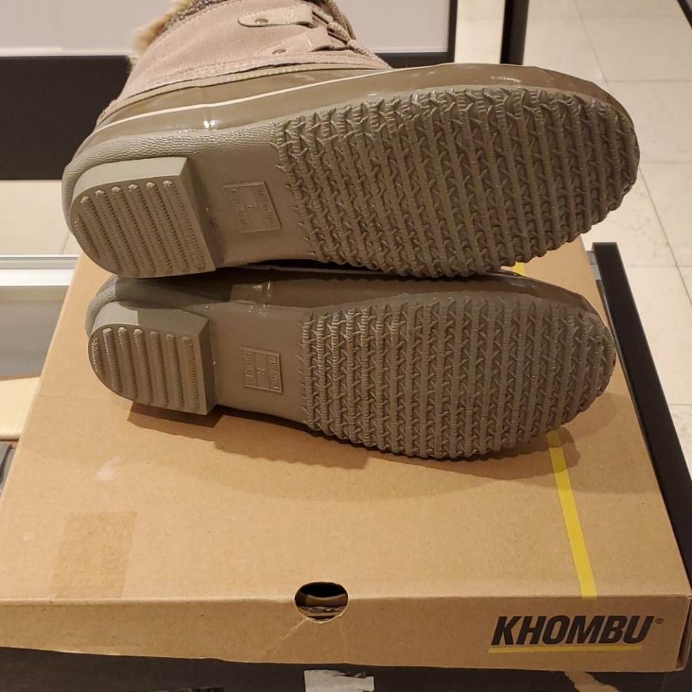 Khombu NWT Keri Winter Snow Boots with Faux Fur - Picture 6 of 8
